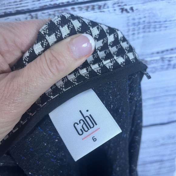 Cabi Skirt size 6 Black Hounds Tooth Blue Ponte Knit Pockets Knee A Line Stretch - Picture 11 of 11
